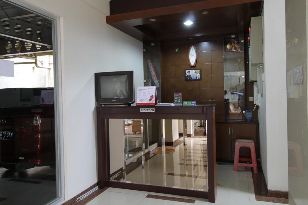 Reddoorz Plus Near Ambassador Mall جاكرتا المظهر الخارجي الصورة