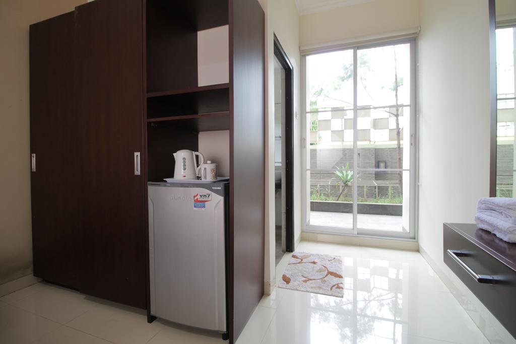 Reddoorz Plus Near Ambassador Mall جاكرتا المظهر الخارجي الصورة