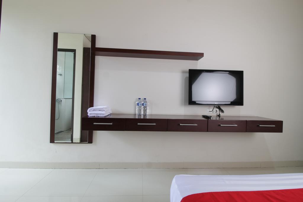 Reddoorz Plus Near Ambassador Mall جاكرتا المظهر الخارجي الصورة